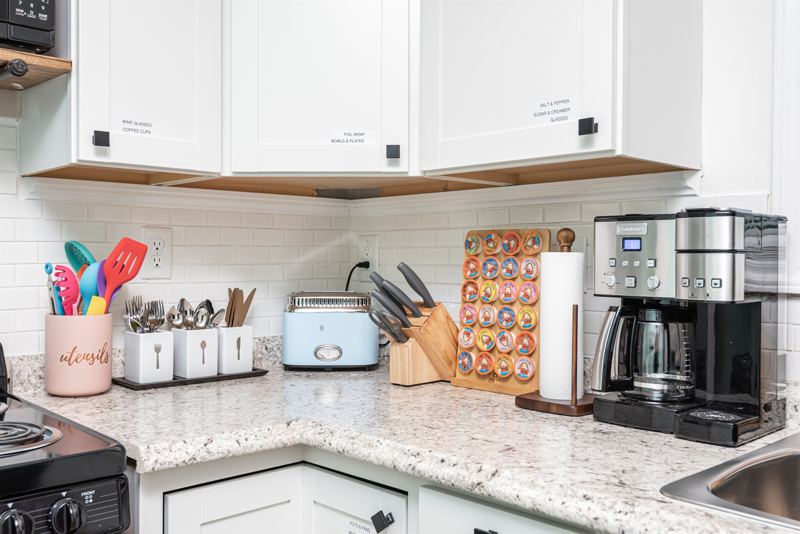 Cottage Fully Stocked Kitchen