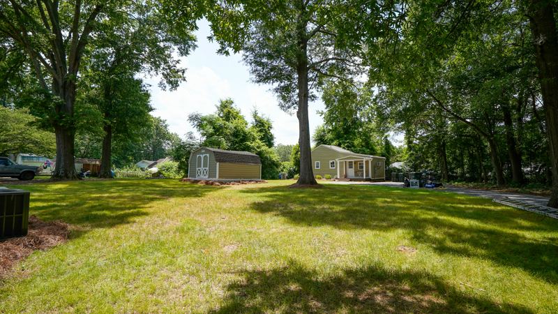 Large yard for pets
