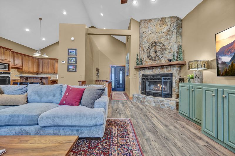 Cozy Living Room, 86-In Smart TV, Views everywhere!
