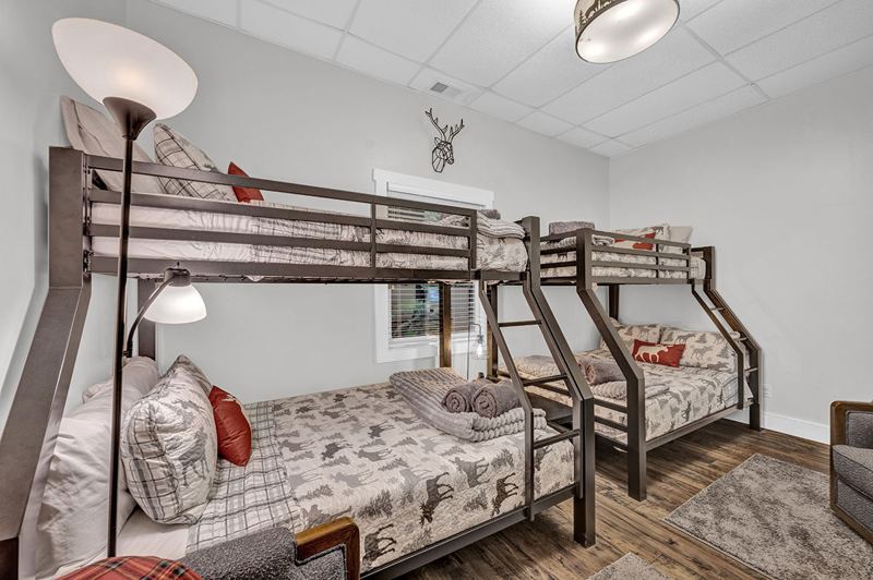 Twin of Full Bunks, Smart TV, cubbies for clothes