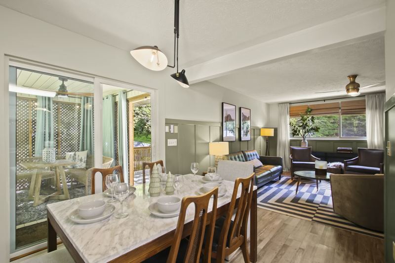 Fully stocked kitchen with seating for 6