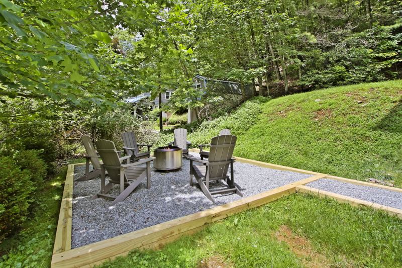 Solo smokeless fire pit for fun nights