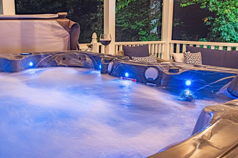 Hot tub for seven