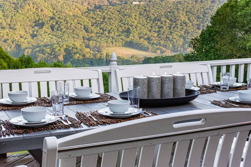Al fresco dining at its finest!