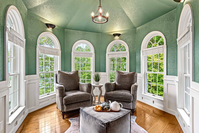 Master Bedroom Sitting Area