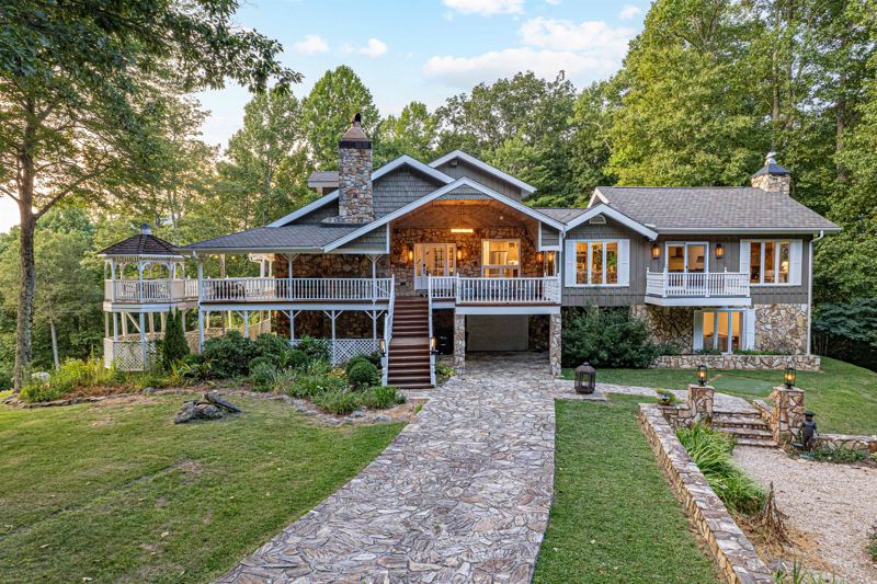 Hemingway Estates