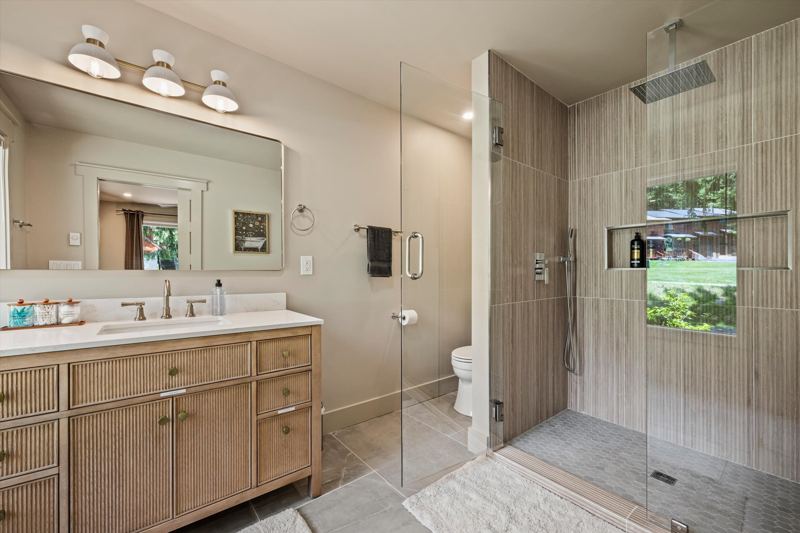 StoneHouse Suites