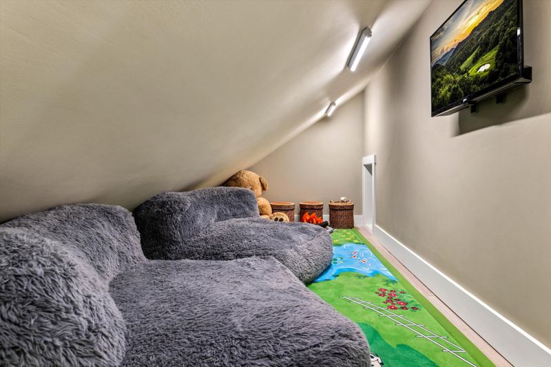 The Penthouse: Kids playroom with Infinity Game Table, 32-inch Smart TV and fun toys for the little ones!