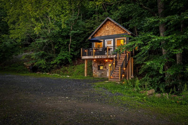 StoneHouse Suites
