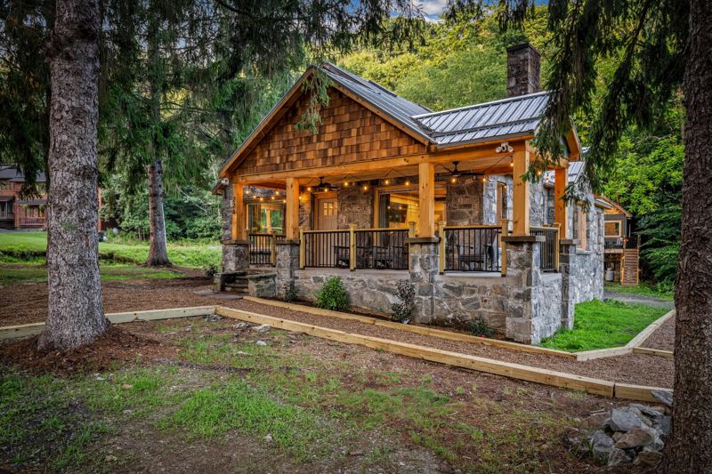 StoneHouse Suites