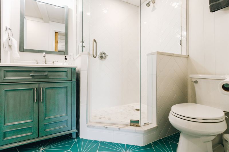 Spacious Walk-In Shower with shampoo/conditioner/body wash provided