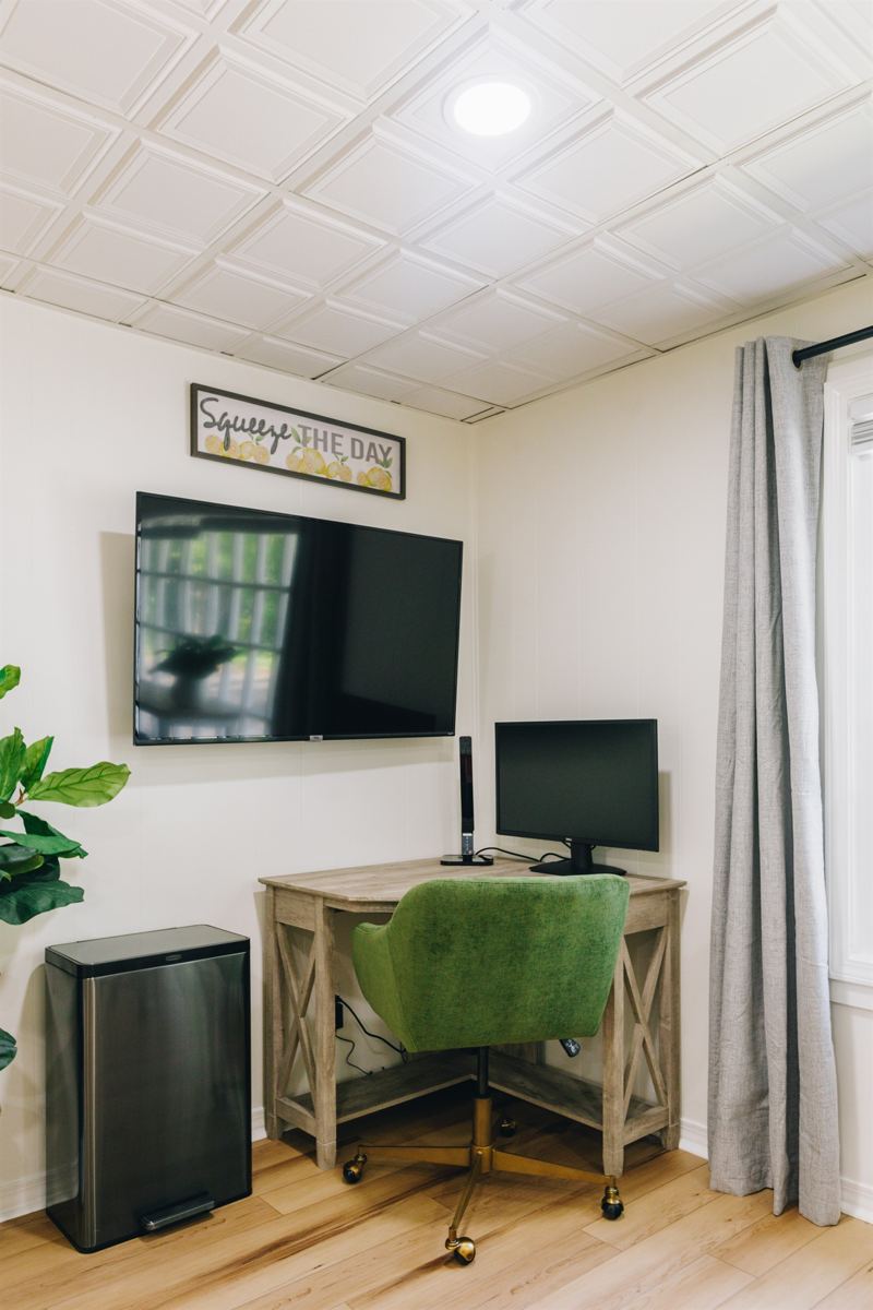 Office Desk with 27 inch monitor and adjustable lamp