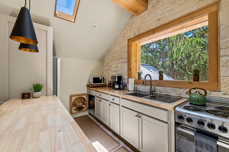 Fully stocked Kitchen.
